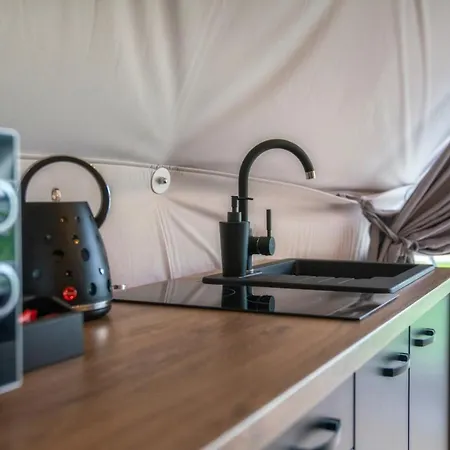 Mountain Glamp & Jacuzzi Luxury tent